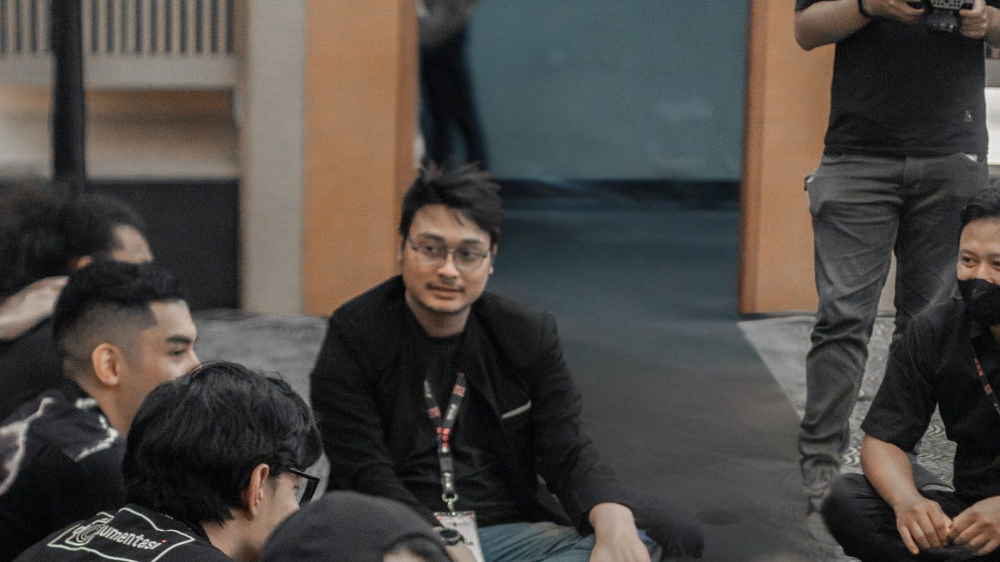 Andhika on set